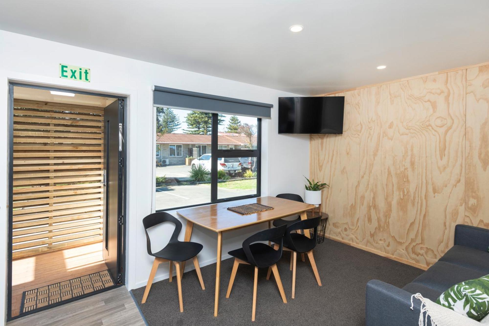Waikanae Beach Top 10 Holiday Park جيسبورن المظهر الخارجي الصورة