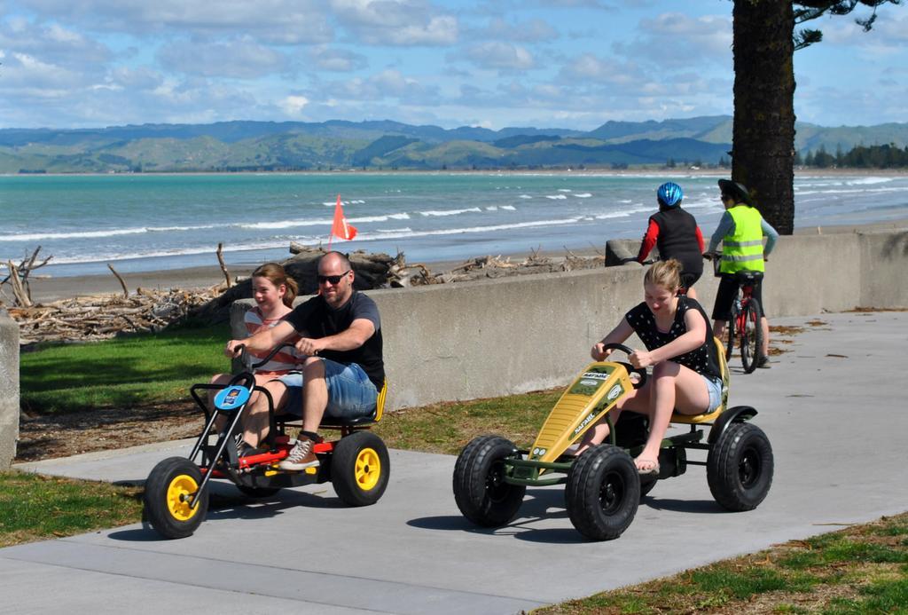 Waikanae Beach Top 10 Holiday Park جيسبورن المظهر الخارجي الصورة