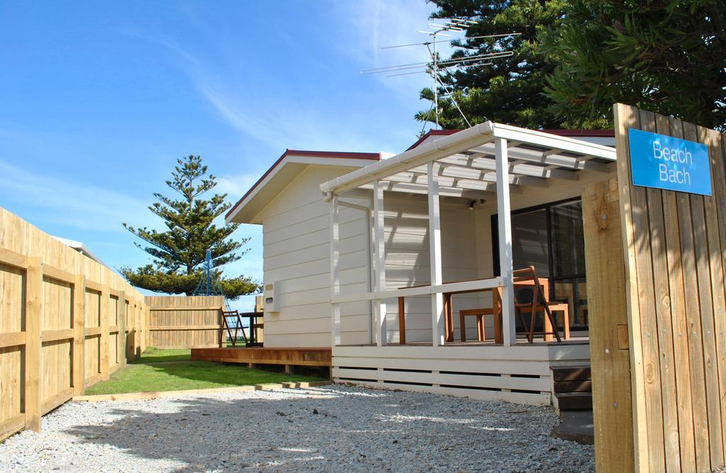 Waikanae Beach Top 10 Holiday Park جيسبورن الغرفة الصورة
