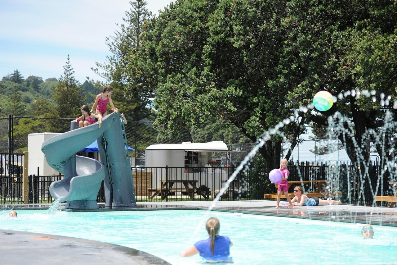Waikanae Beach Top 10 Holiday Park جيسبورن المظهر الخارجي الصورة